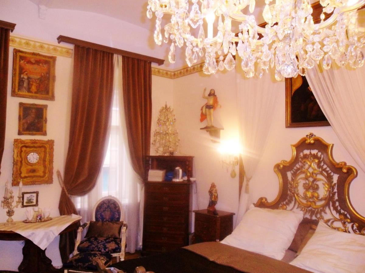 Luxury Near Castle * Viena
